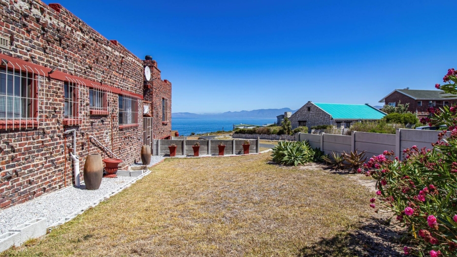 4 Bedroom Property for Sale in De Kelders Western Cape